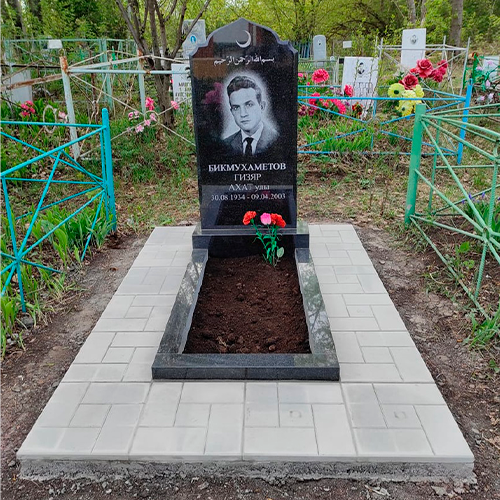 памятник с площадкой 2023