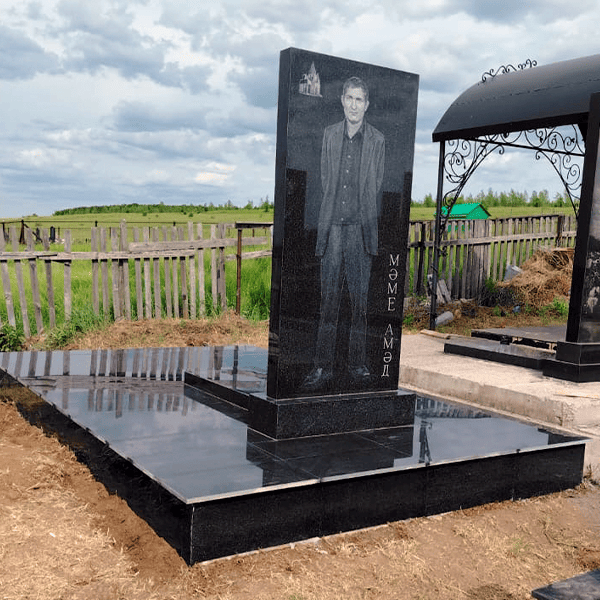 памятник из гранита 150см