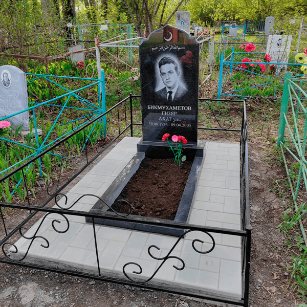 мусульманский памятник 1