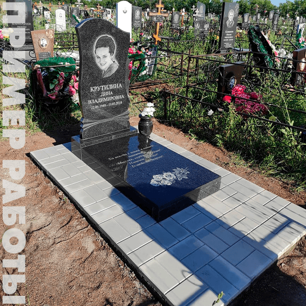 фигурный памятник 12