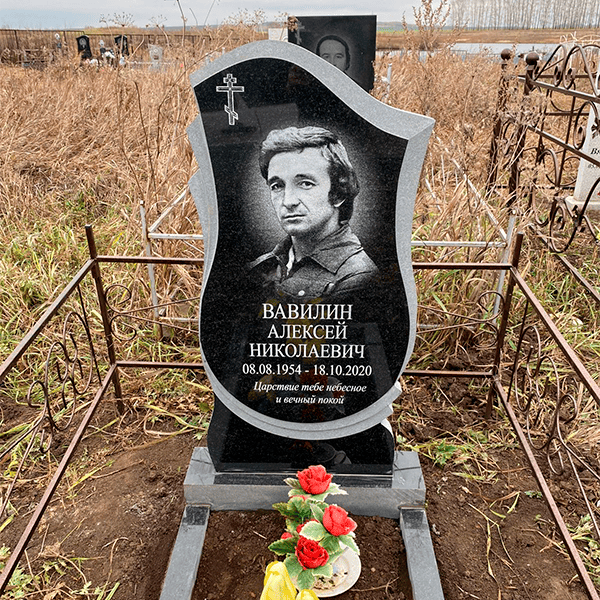 фигурный памятник без фаски