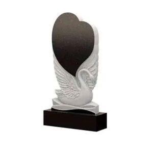 Памятник барельеф Лебедь с сердцем