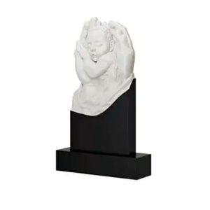 Памятник барельеф Младенец на ладонях