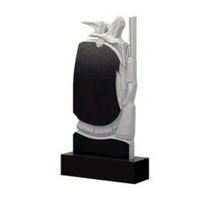 Памятник барельеф С ружьём и утками