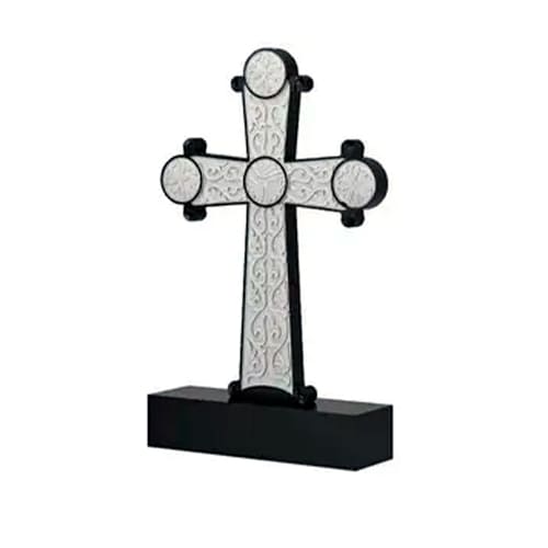 Памятник барельеф крест с резным узором Памятник барельеф крест с резным узором