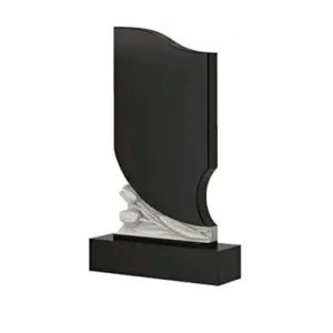 Памятник барельеф щит с тюльпанами